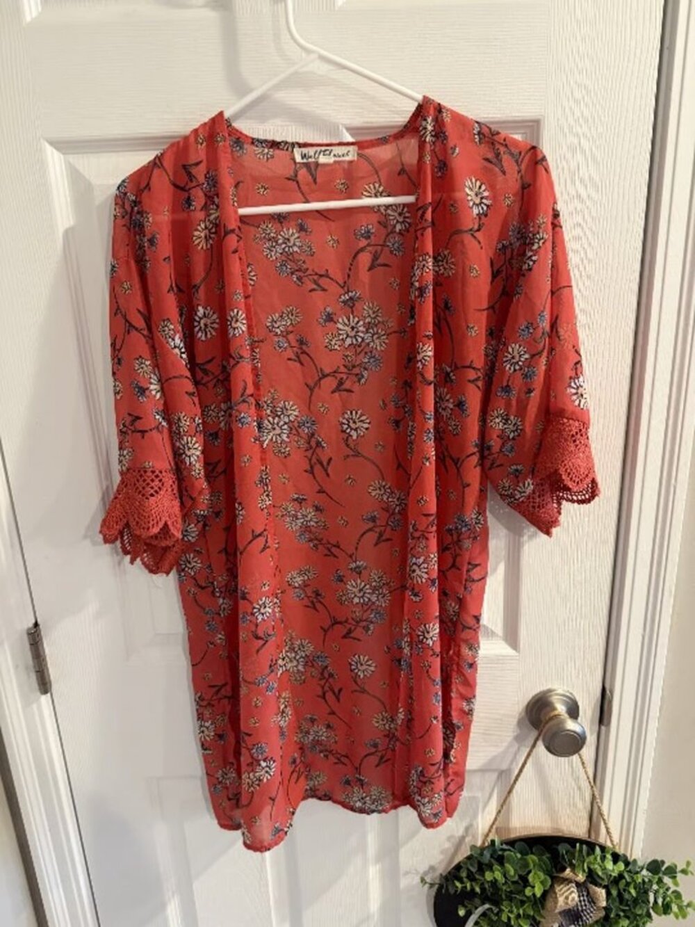 Wildflower Women’s XS Sheer Floral Print Kimono with Lace Trim Sleeves